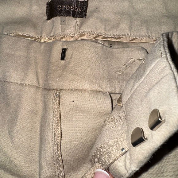 Woman's Classic, sleek Tan Crosby Pants size 10 - Picture 2 of 5